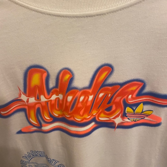 🎉Host Pick Adidas Logo Tee - Picture 4 of 6
